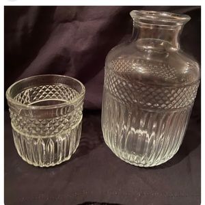 Clear glass tumble up brand new in box. Sold